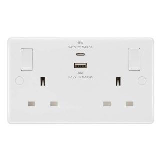 BG 13A DOUBLE SOCKET WITH 45W USB 1C1A 822UAC45