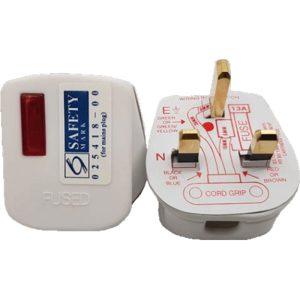 CK 228N 13A PLUG (UNBREAKABLE TYPE)