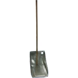 METAL DUSTPAN W/HANDLE