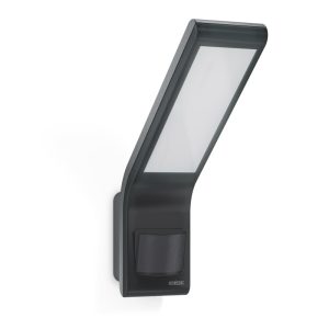 STEINEL SENSOR XLED SLIM FLOODLIGHT WITH 10.5W 660IM