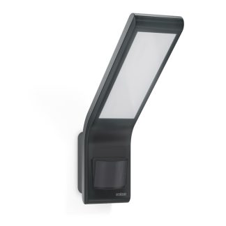 STEINEL SENSOR XLED SLIM FLOODLIGHT WITH 10.5W 660IM
