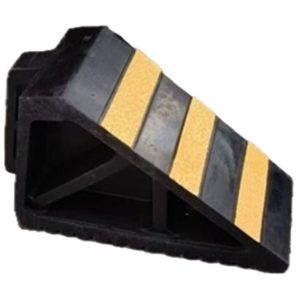 TRAF-SAFE™ RUBBERIZED CAR WHEEL CHOCK 2KG 210MMX105MMX150MM
